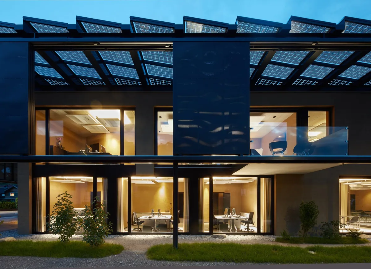 Safeside Headquarter von Hammerer Architekten