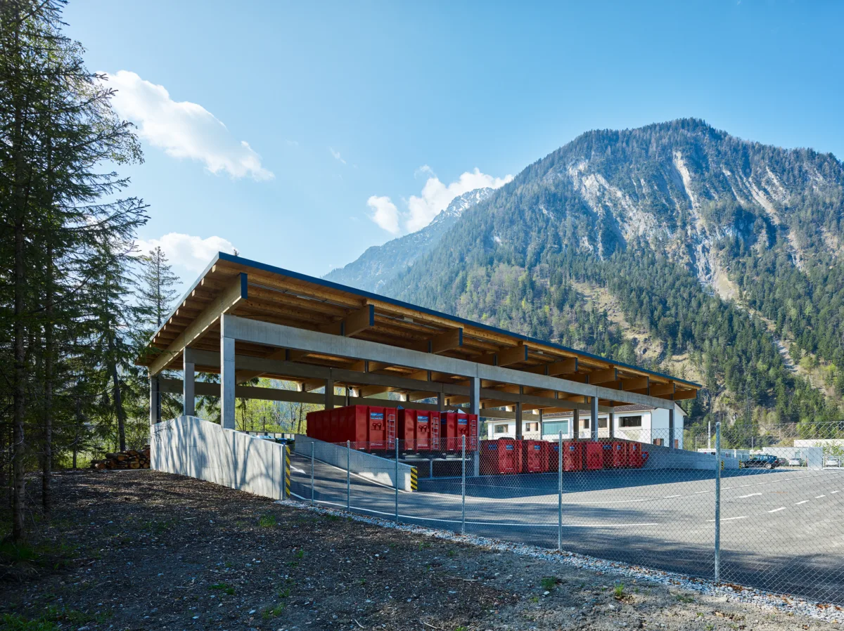 Wertstoffsammelzentrum von Hammerer Architekten